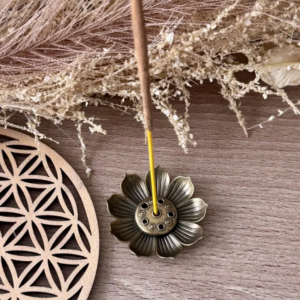 • Porte-encens lotus avec bâton d’encens