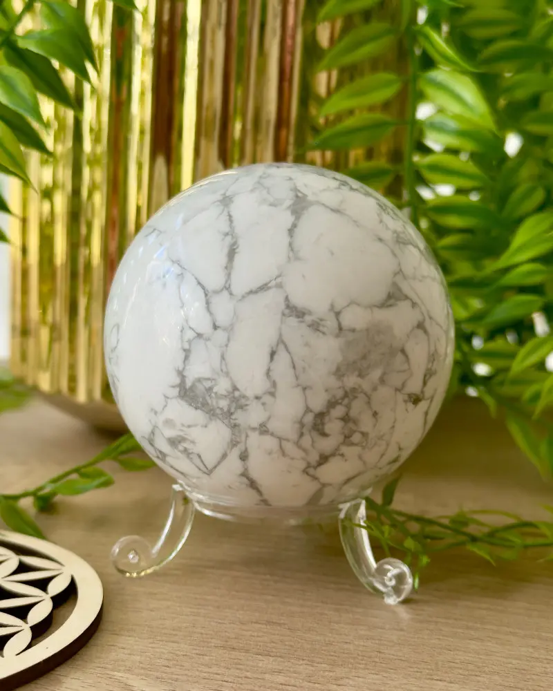 phère Howlite blanche 6,5 cm – Vue détaillée